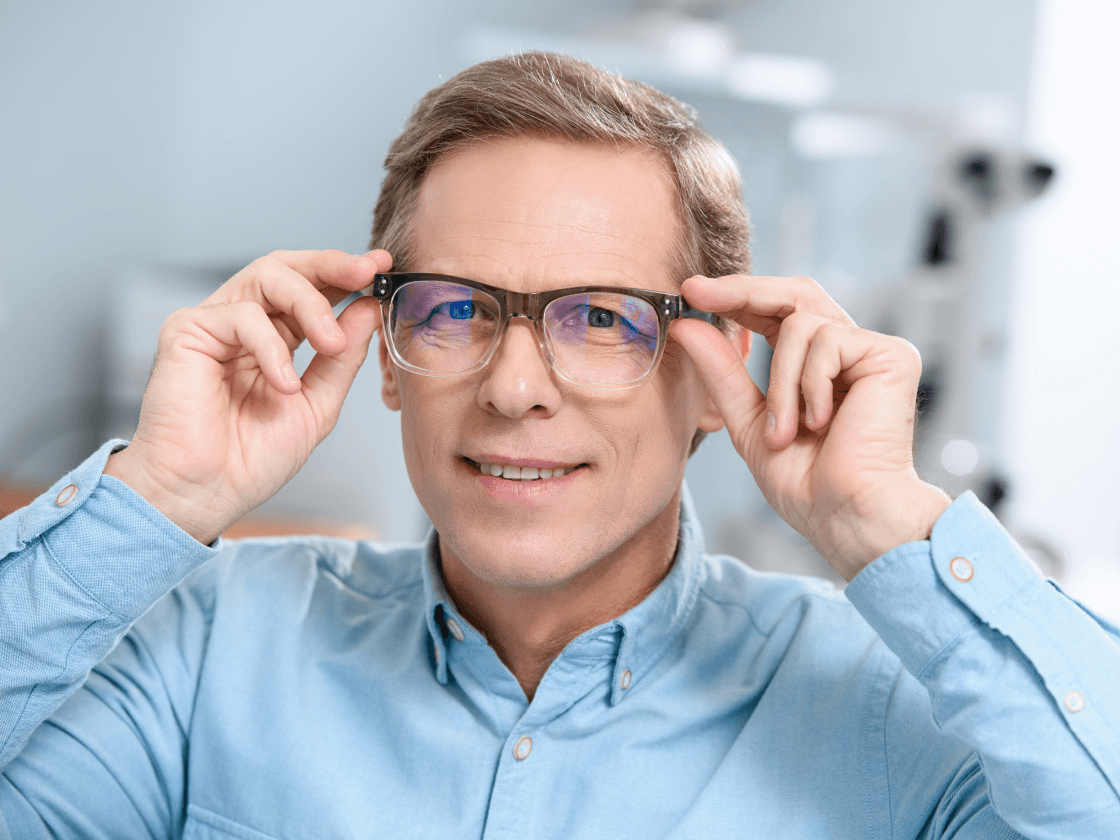 ophthalmologist-2d2s (3)